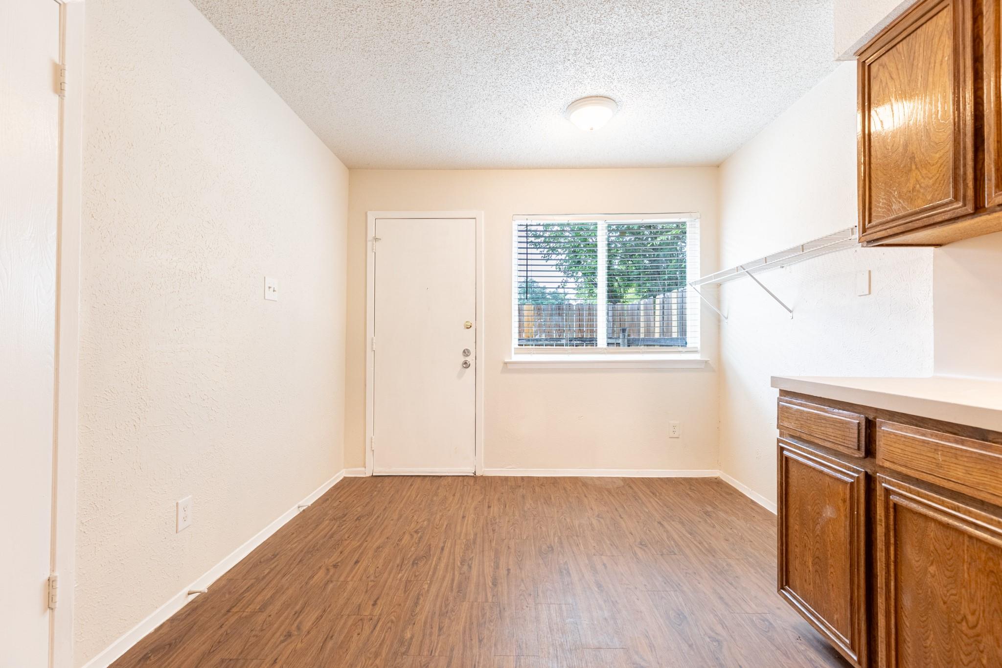 323 W William Cannon Dr #b Property Photo 13