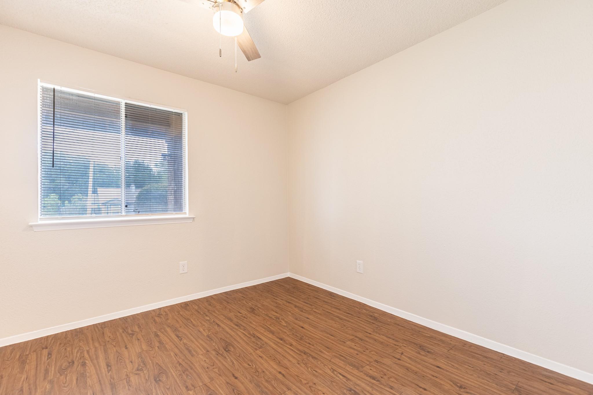 323 W William Cannon Dr #b Property Photo 15