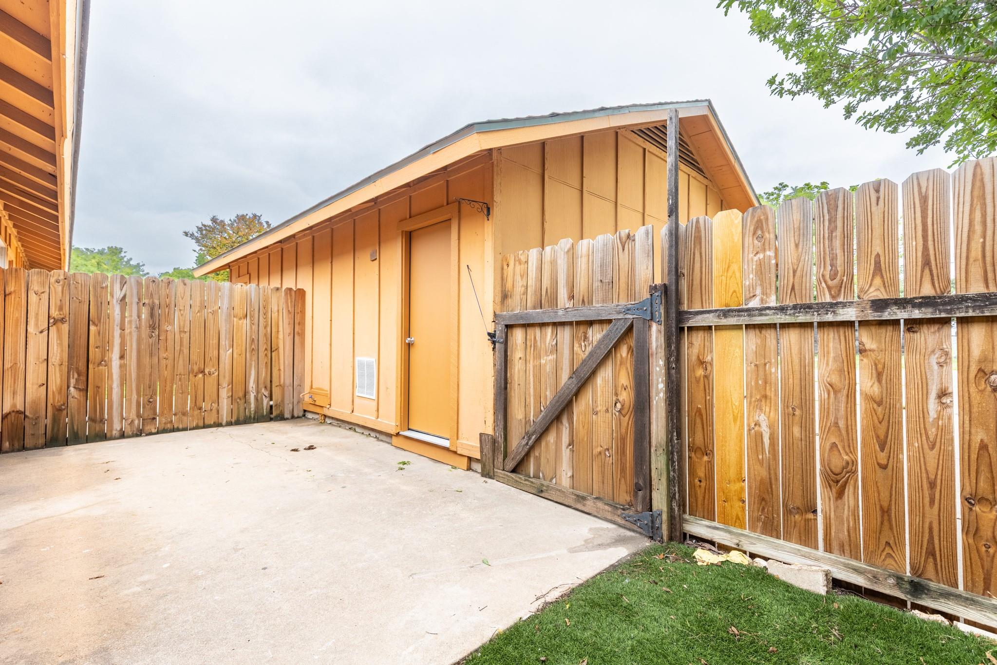323 W William Cannon Dr #b Property Photo 23