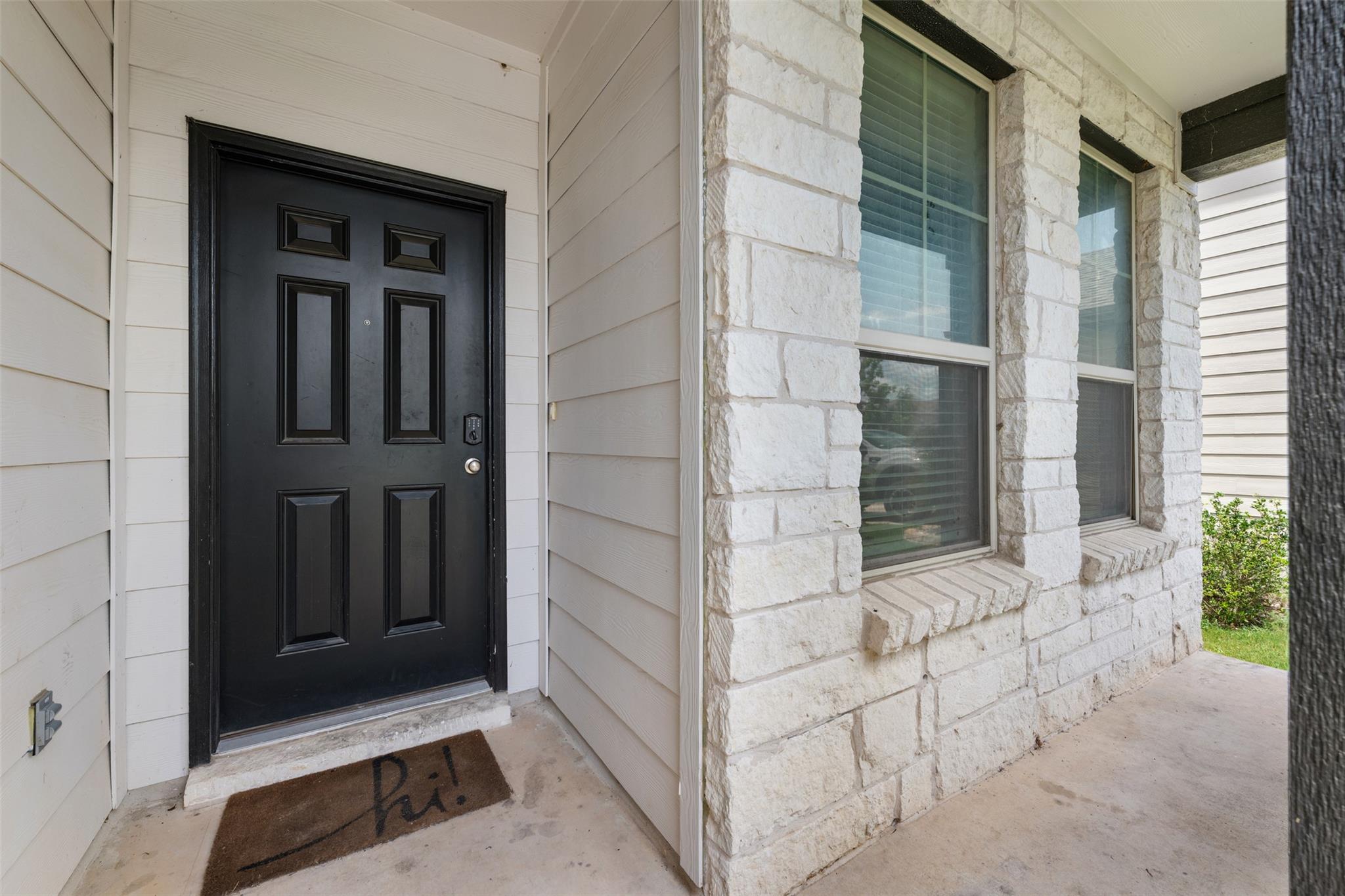 2204 Cliffbrake Way Property Photo 3