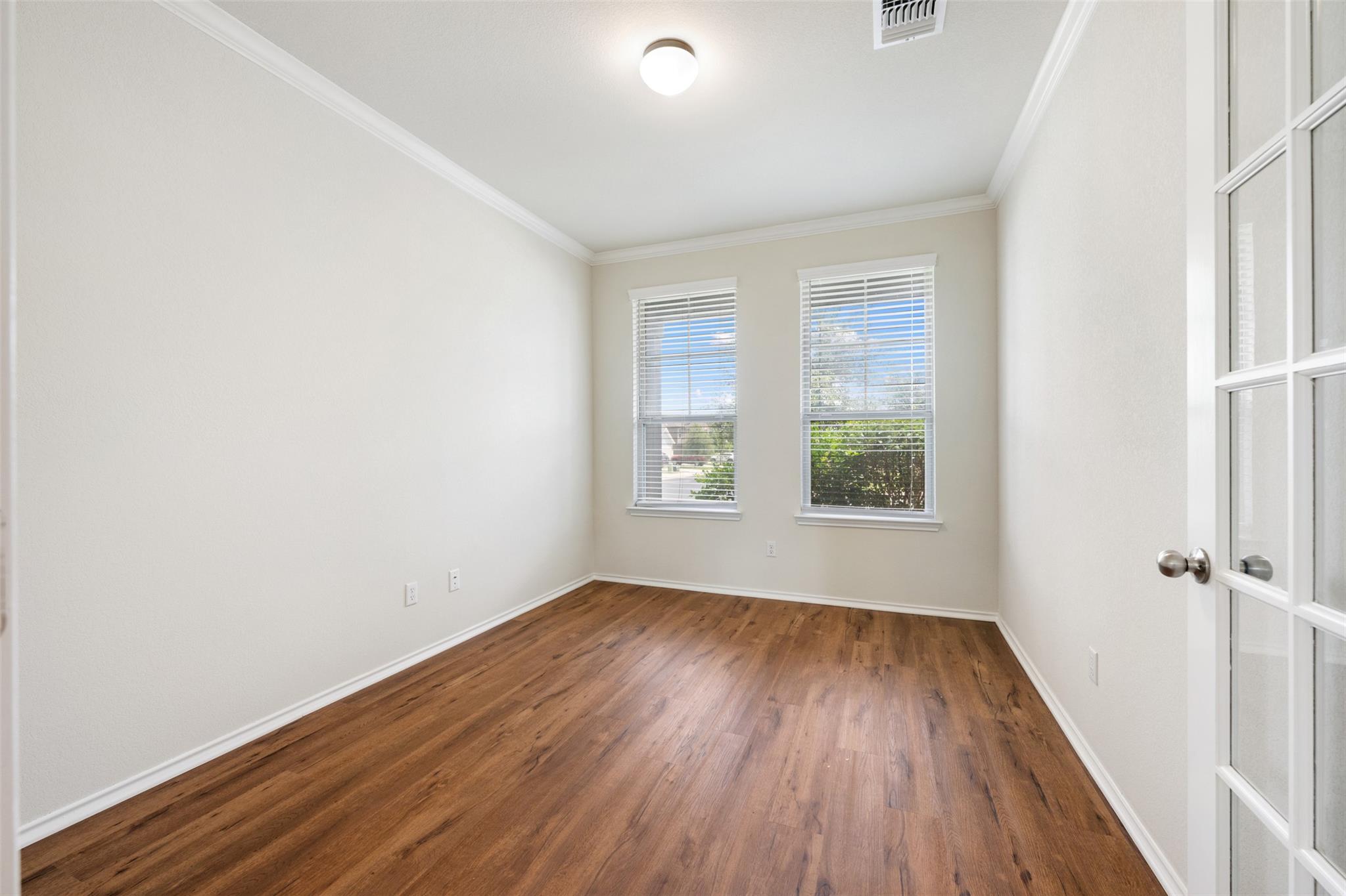 2204 Cliffbrake Way Property Photo 5