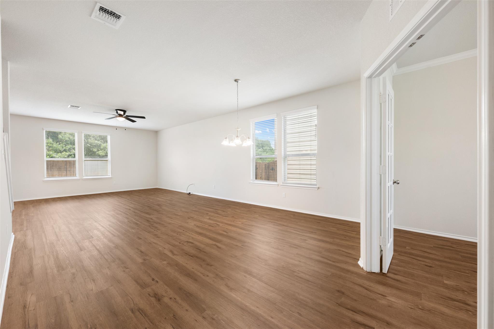 2204 Cliffbrake Way Property Photo 7