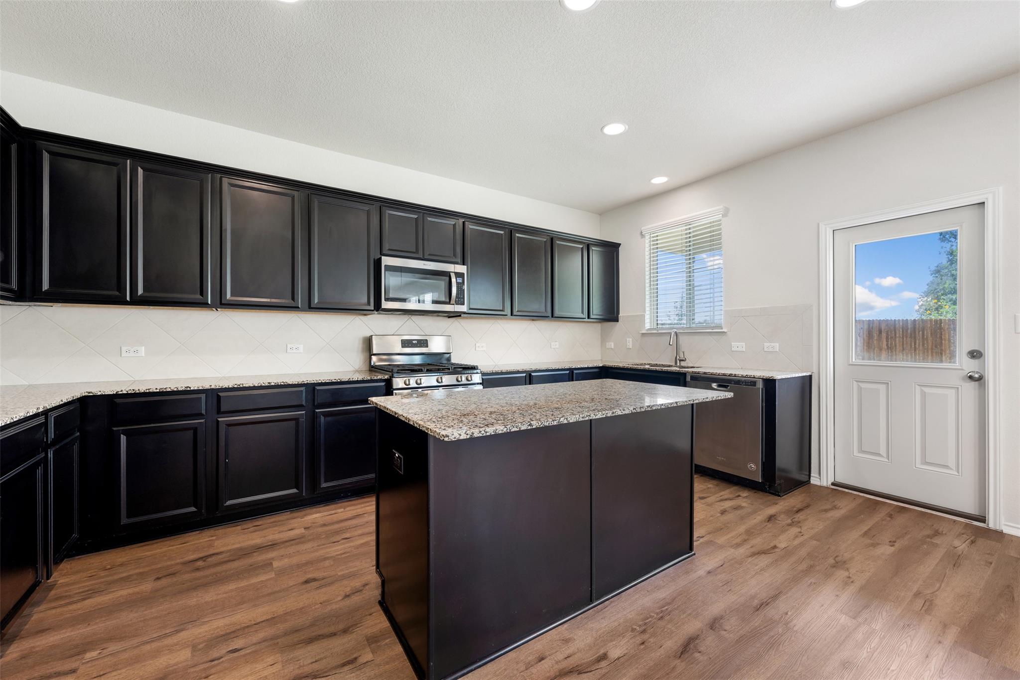 2204 Cliffbrake Way Property Photo 16