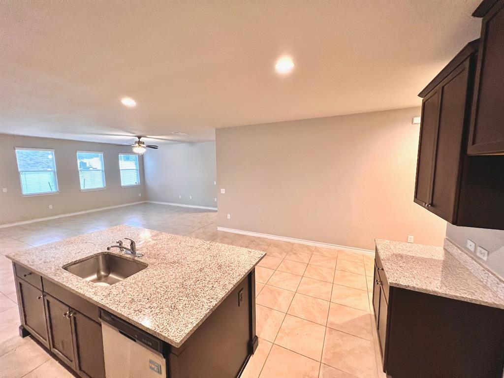 5717 Lehman Way Property Photo 4