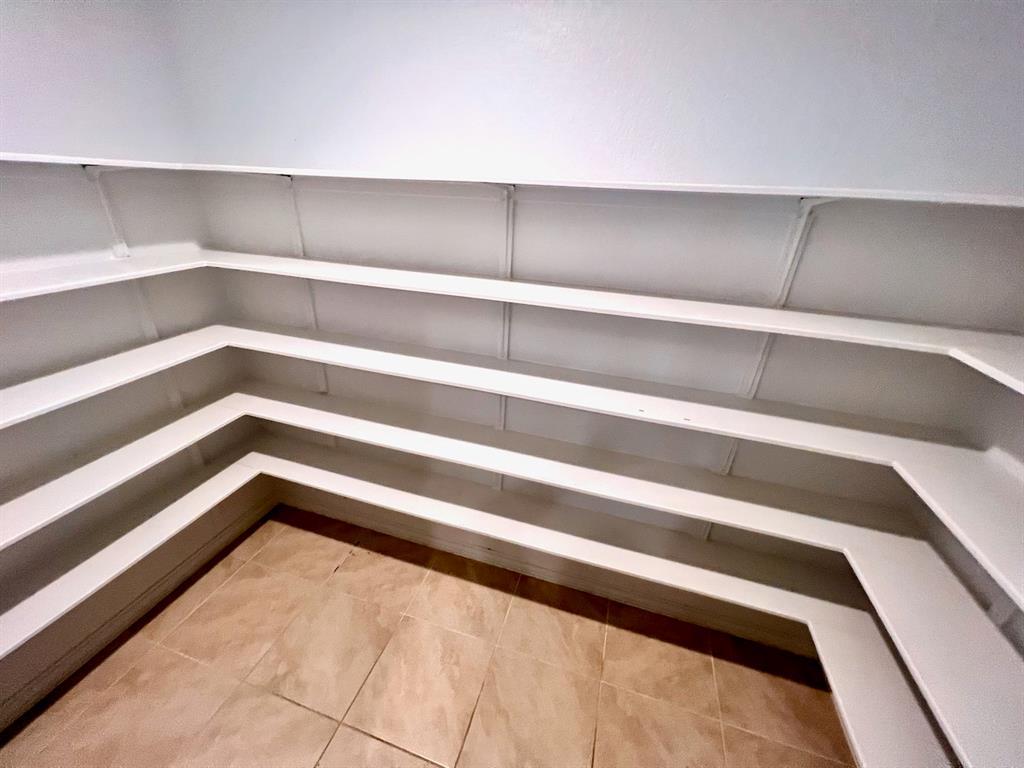 5717 Lehman Way Property Photo 8
