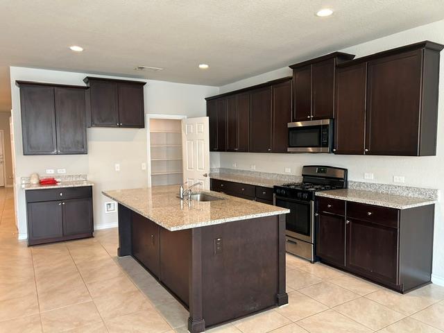 5717 Lehman Way Property Photo 15