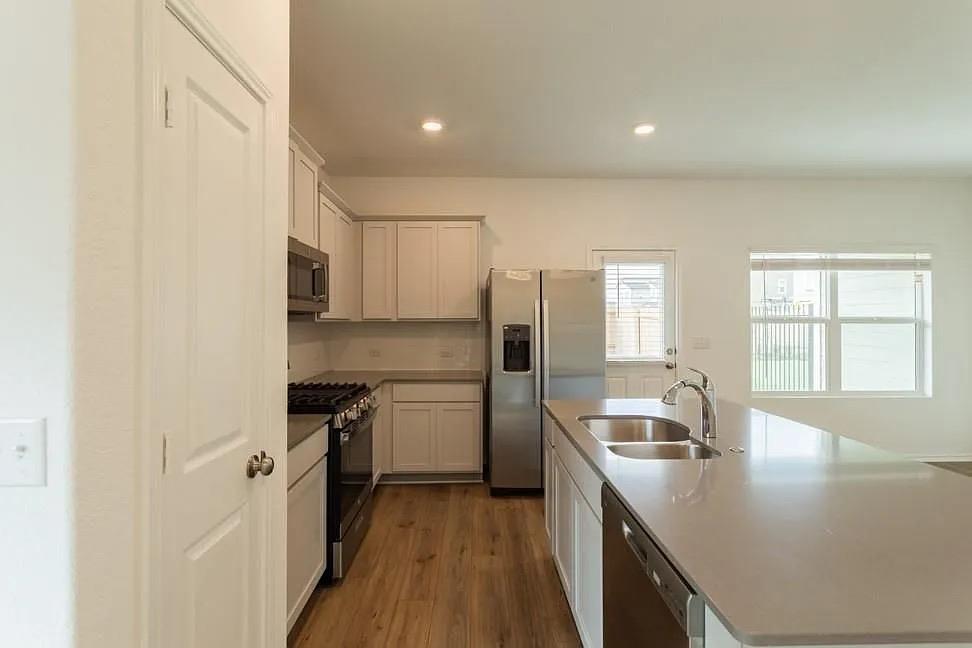 7104 Spotted Leaf Way Property Photo 6
