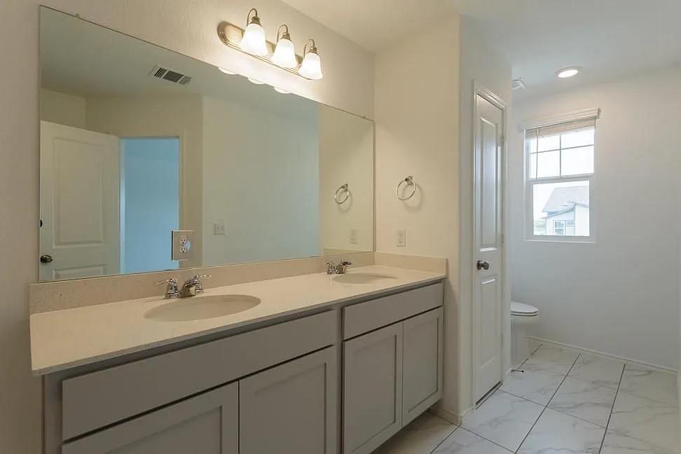 7104 Spotted Leaf Way Property Photo 21