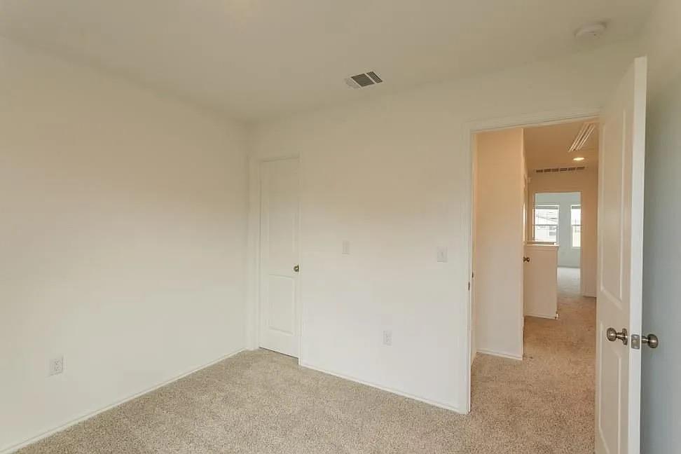 7104 Spotted Leaf Way Property Photo 25