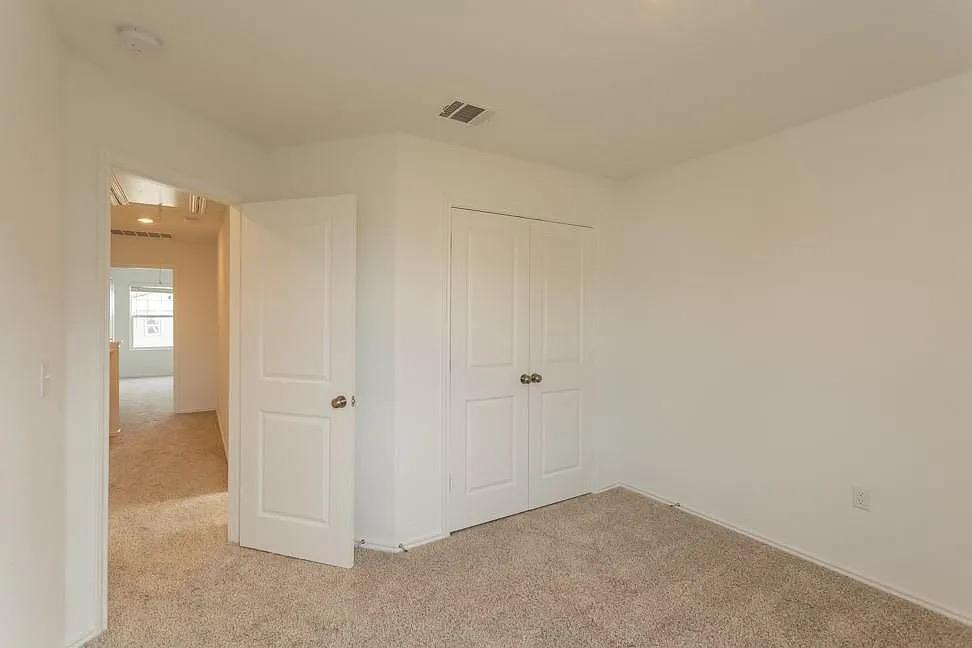 7104 Spotted Leaf Way Property Photo 29