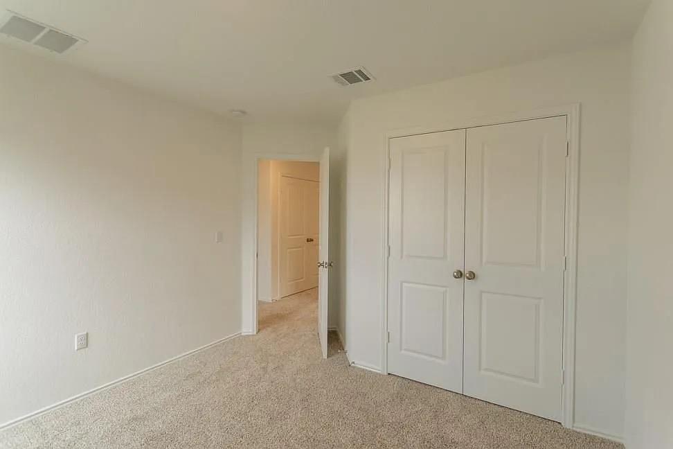 7104 Spotted Leaf Way Property Photo 30