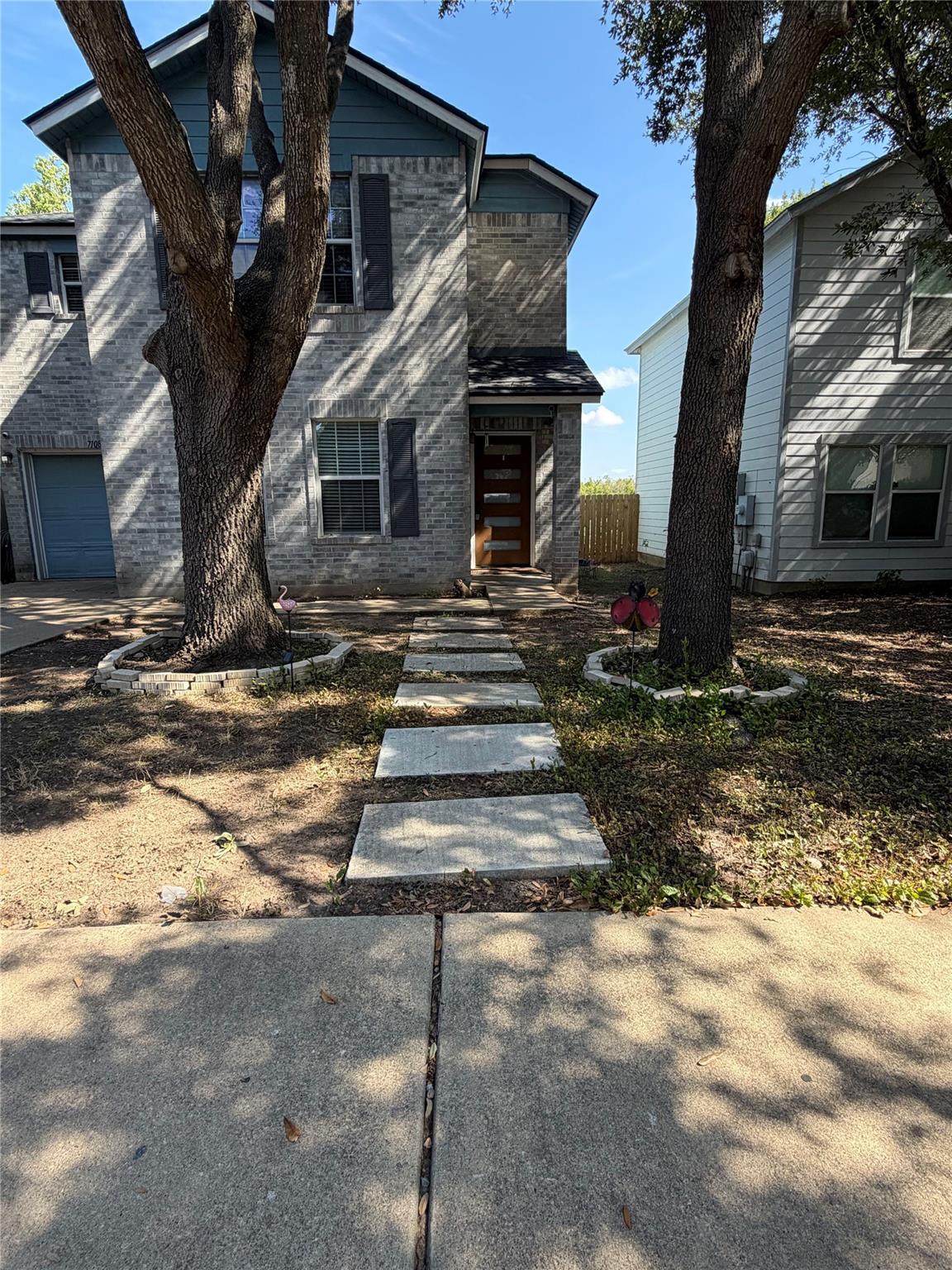 7108 Walkup Ln Property Photo 1