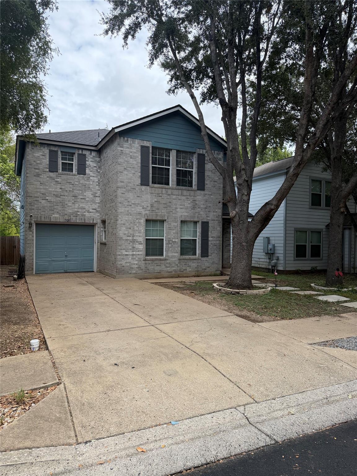 7108 Walkup Ln Property Photo 1