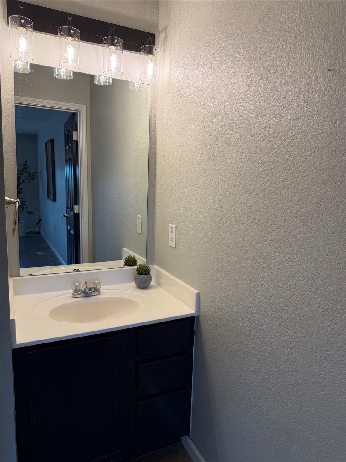 7108 Walkup Ln Property Photo 10
