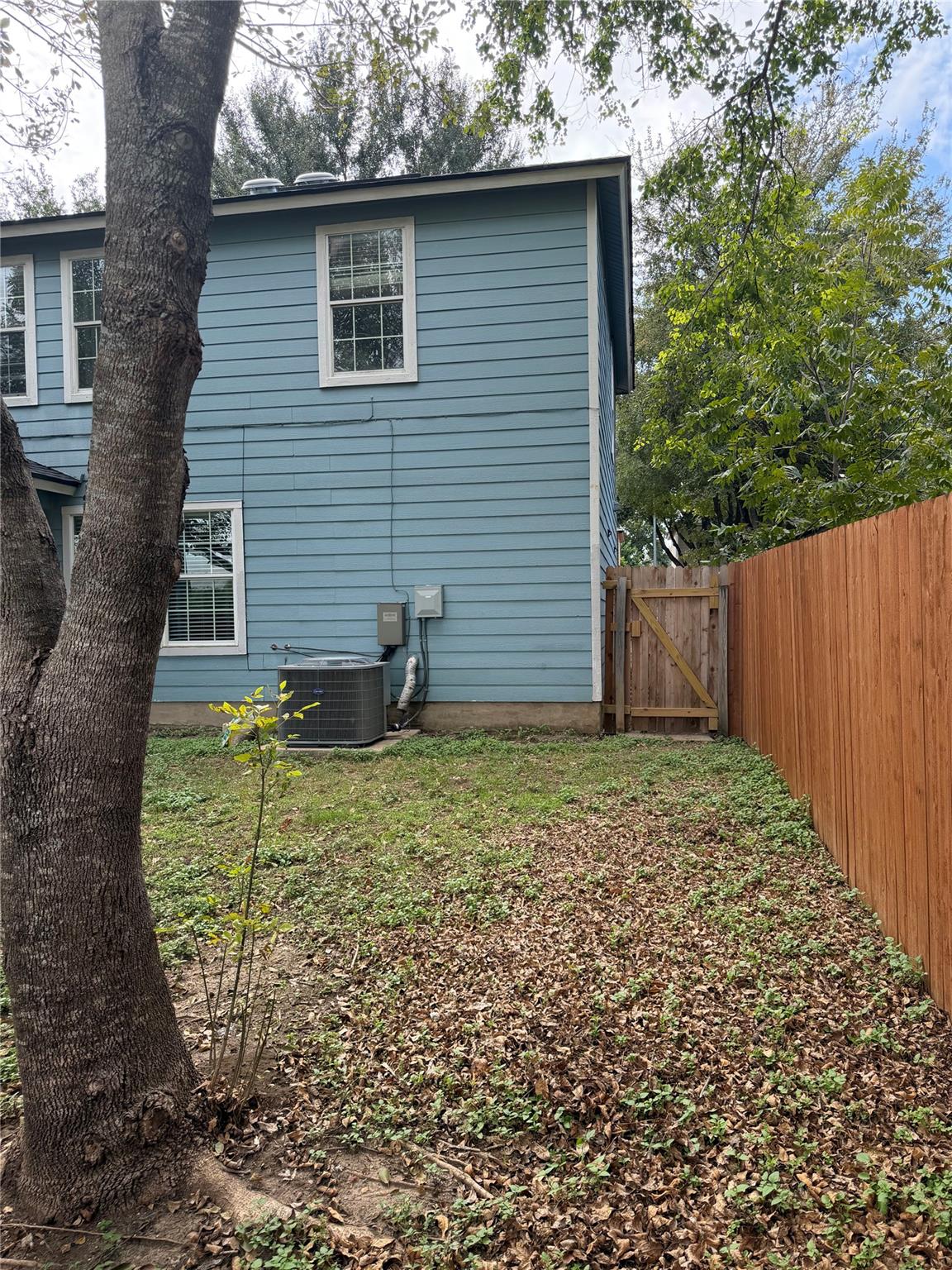 7108 Walkup Ln Property Photo 28