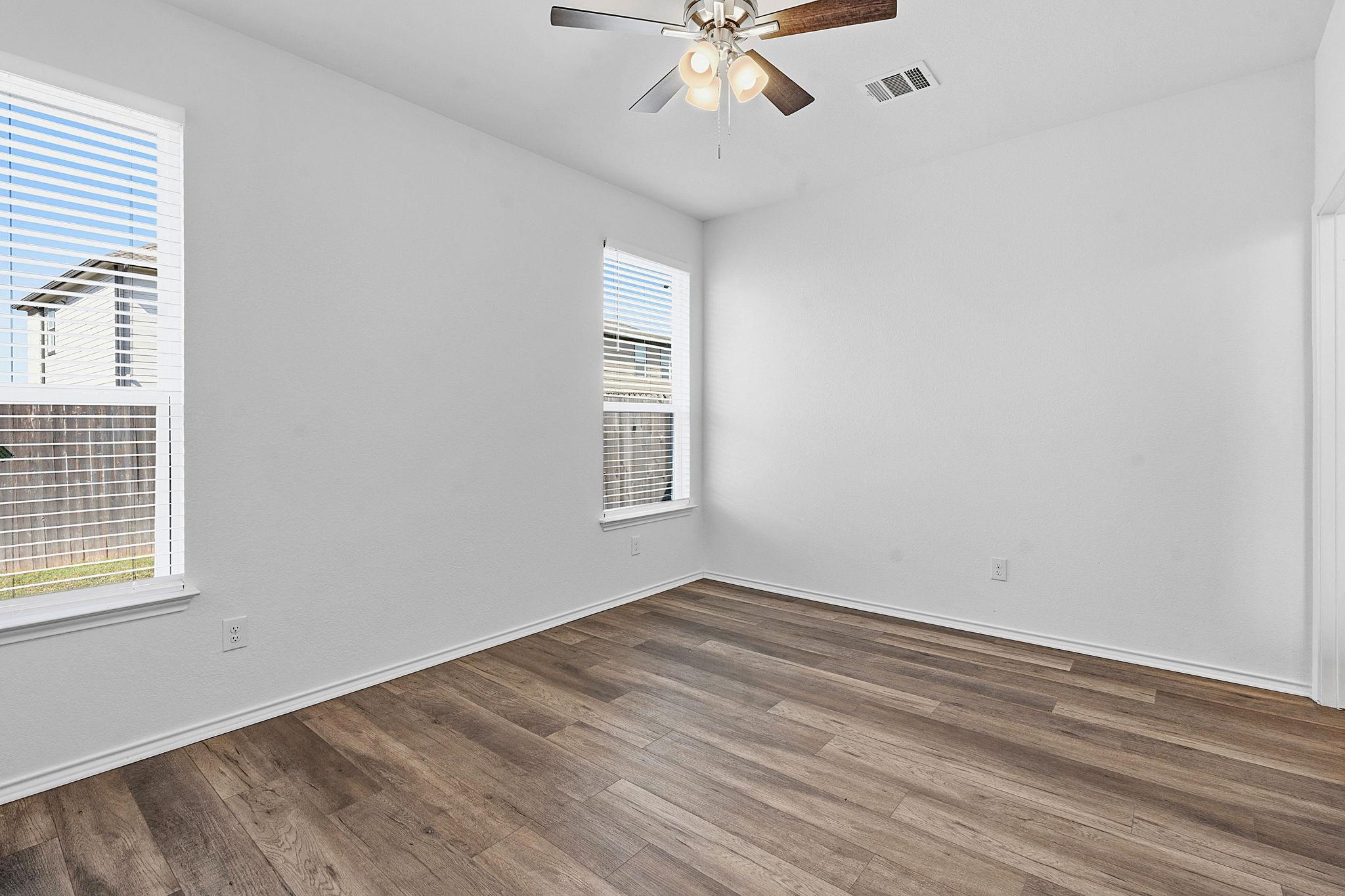 13413 Abigail Adams St Property Photo 12
