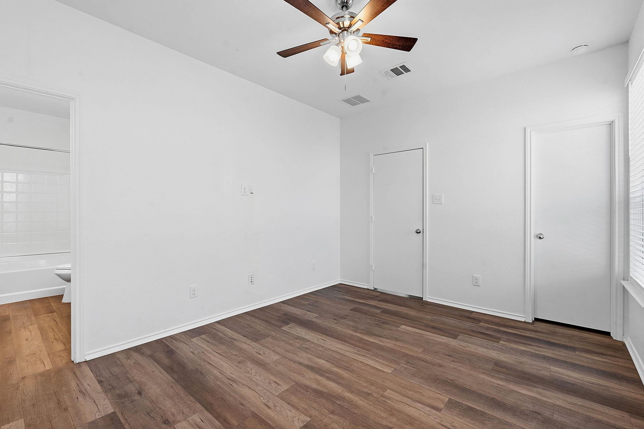 13413 Abigail Adams St Property Photo 14