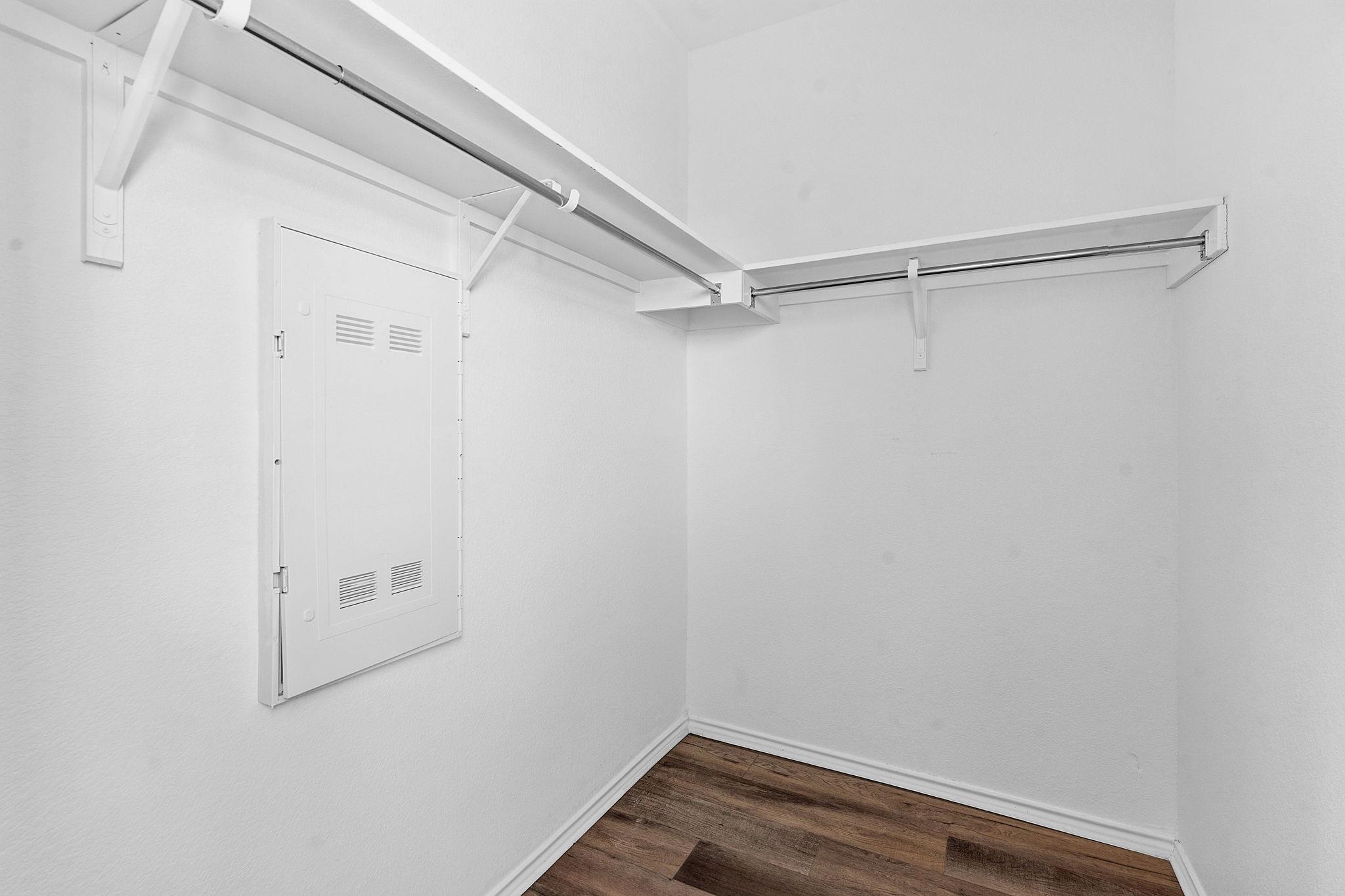13413 Abigail Adams St Property Photo 15