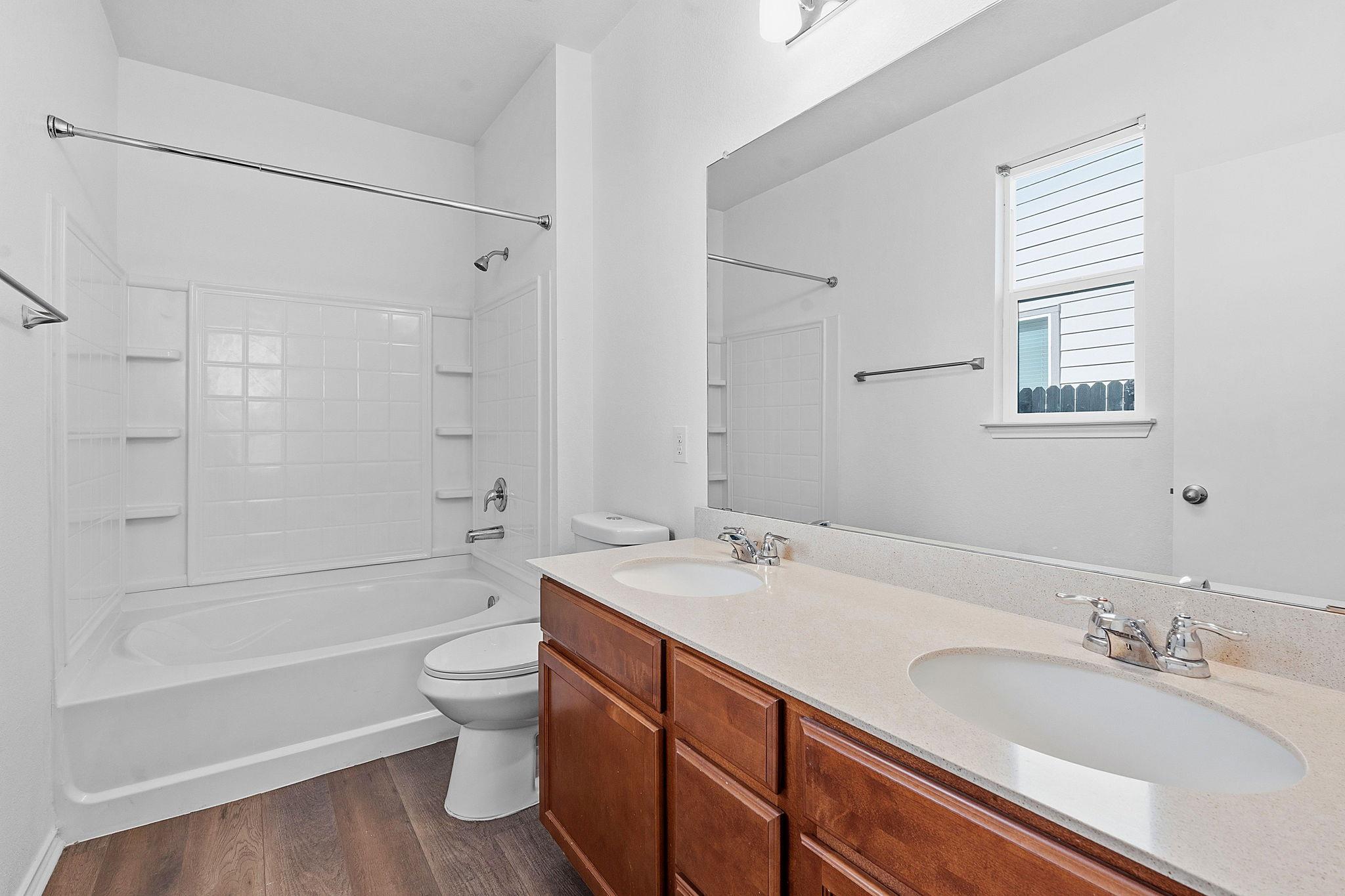 13413 Abigail Adams St Property Photo 16