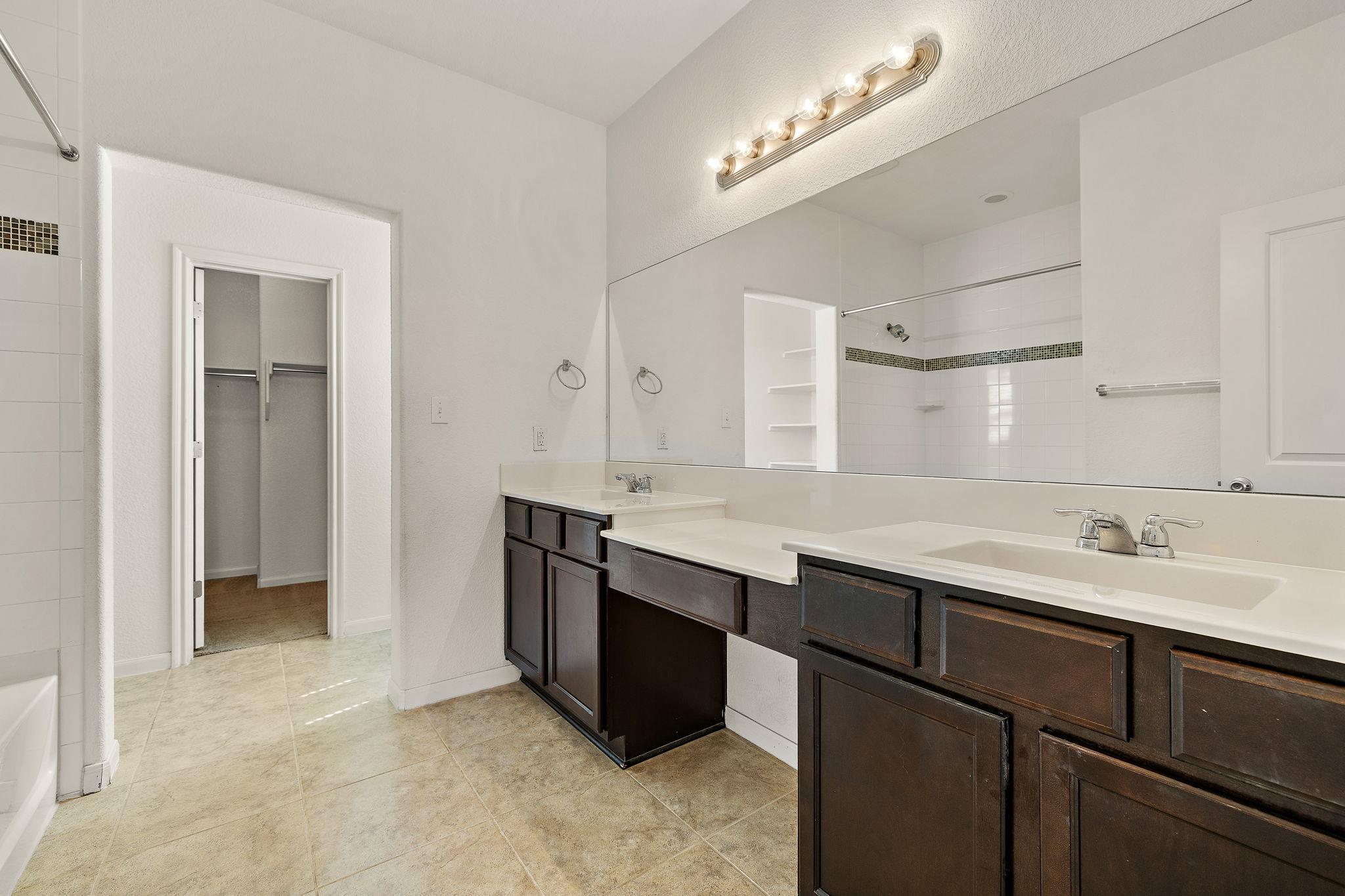 5628 Corsica Loop Property Photo 17