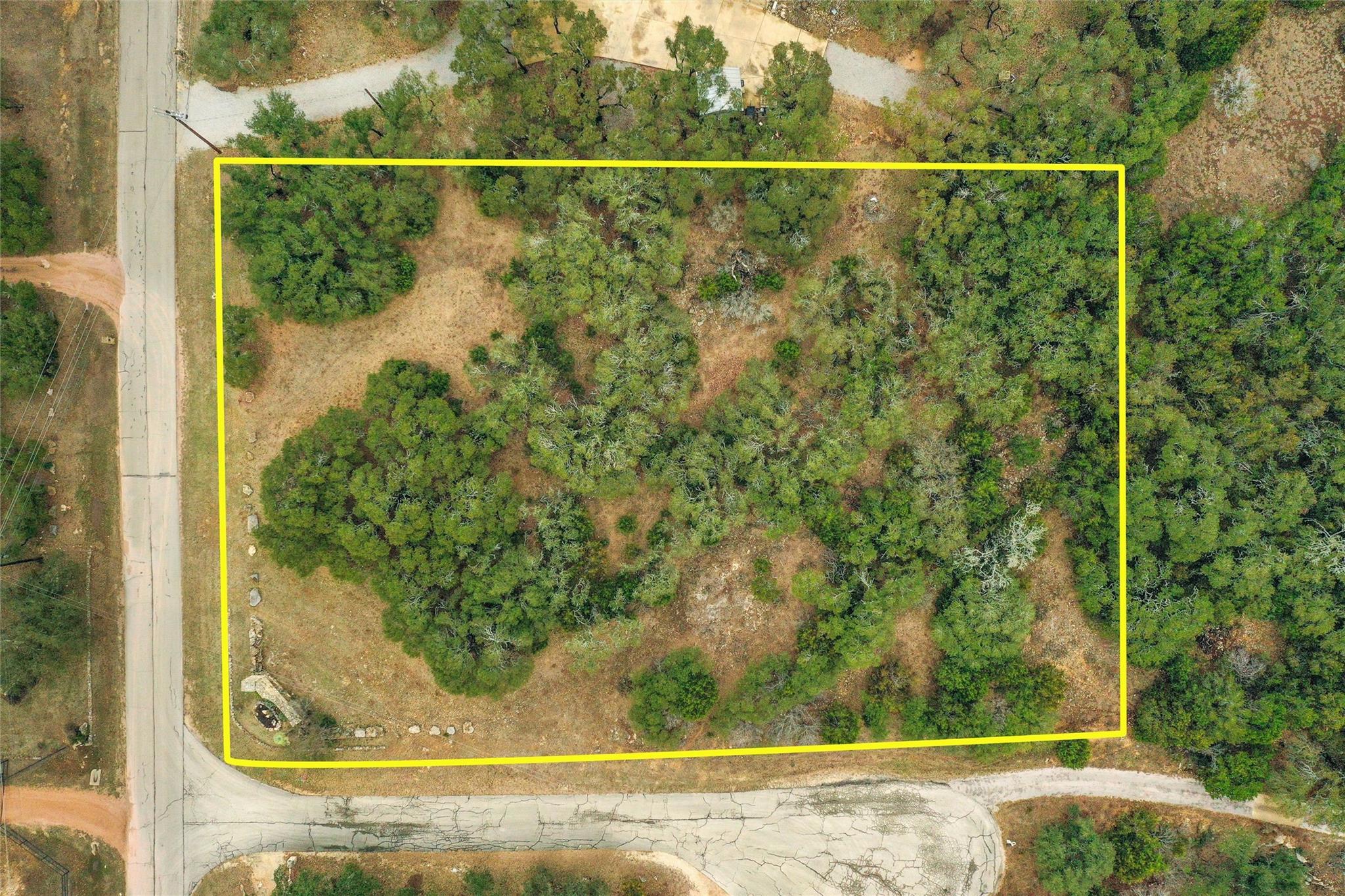 1080 Beauchamp Rd Property Photo 6