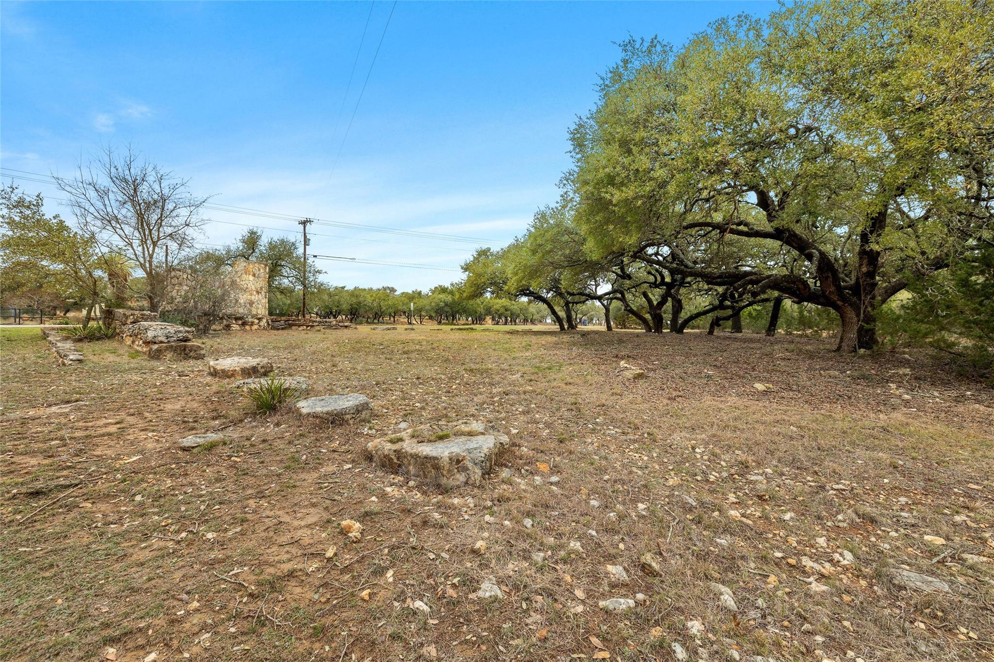 1080 Beauchamp Rd Property Photo 12