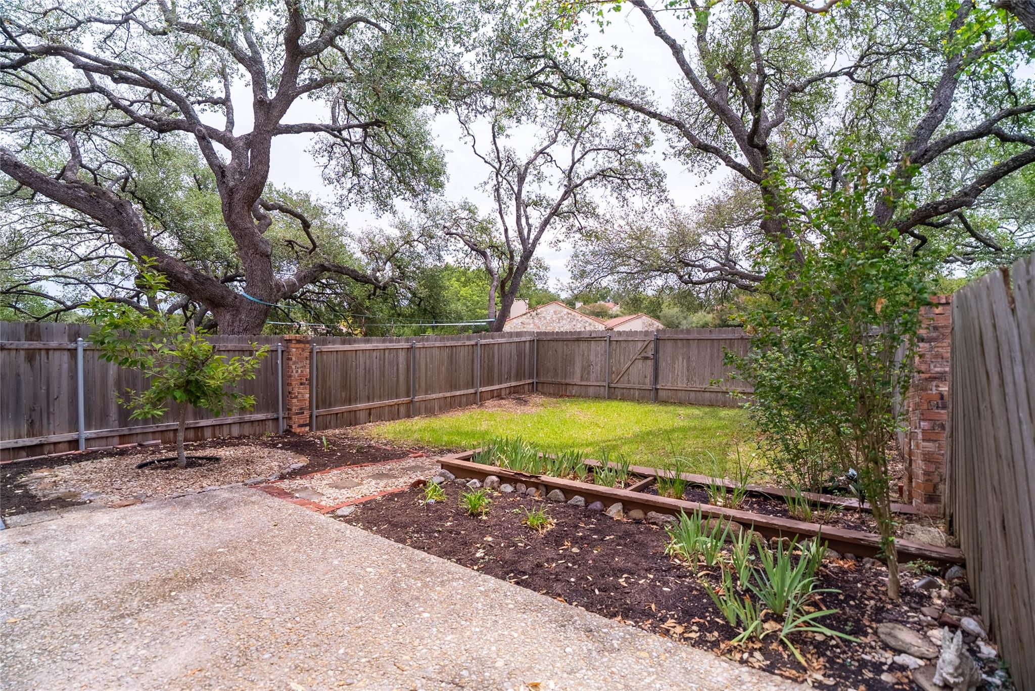 8403 Ardash Ln Property Photo 3