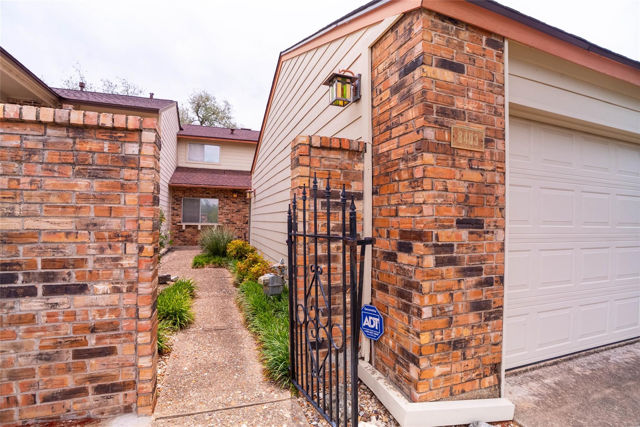 8403 Ardash Ln Property Photo 4