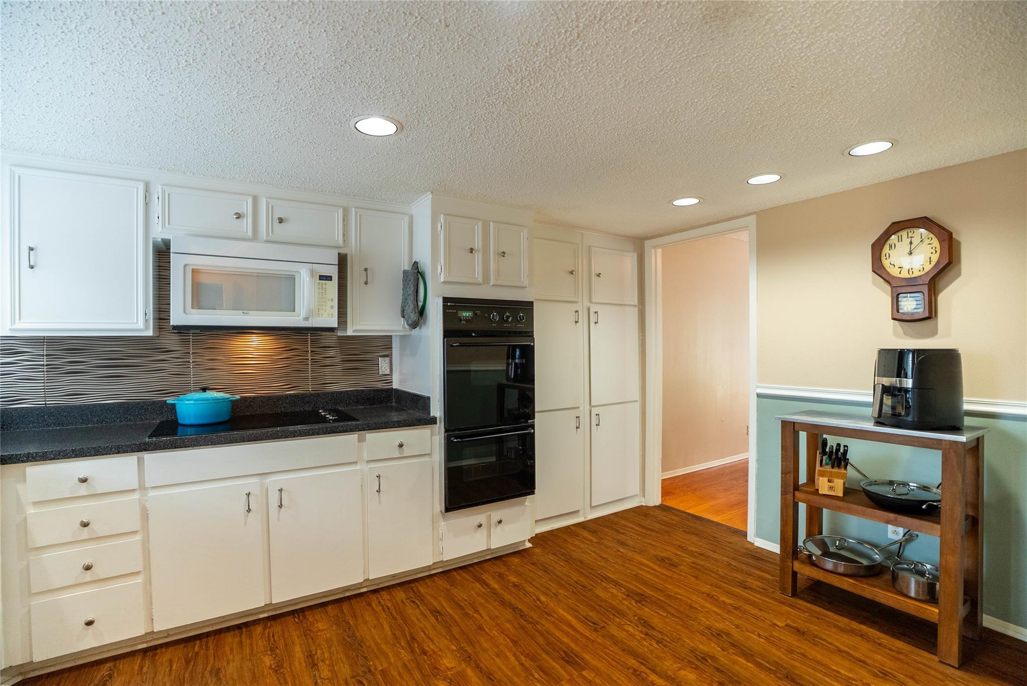 8403 Ardash Ln Property Photo 11