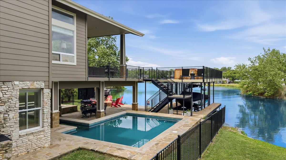 806 Misty Downs Dr Property Photo 2