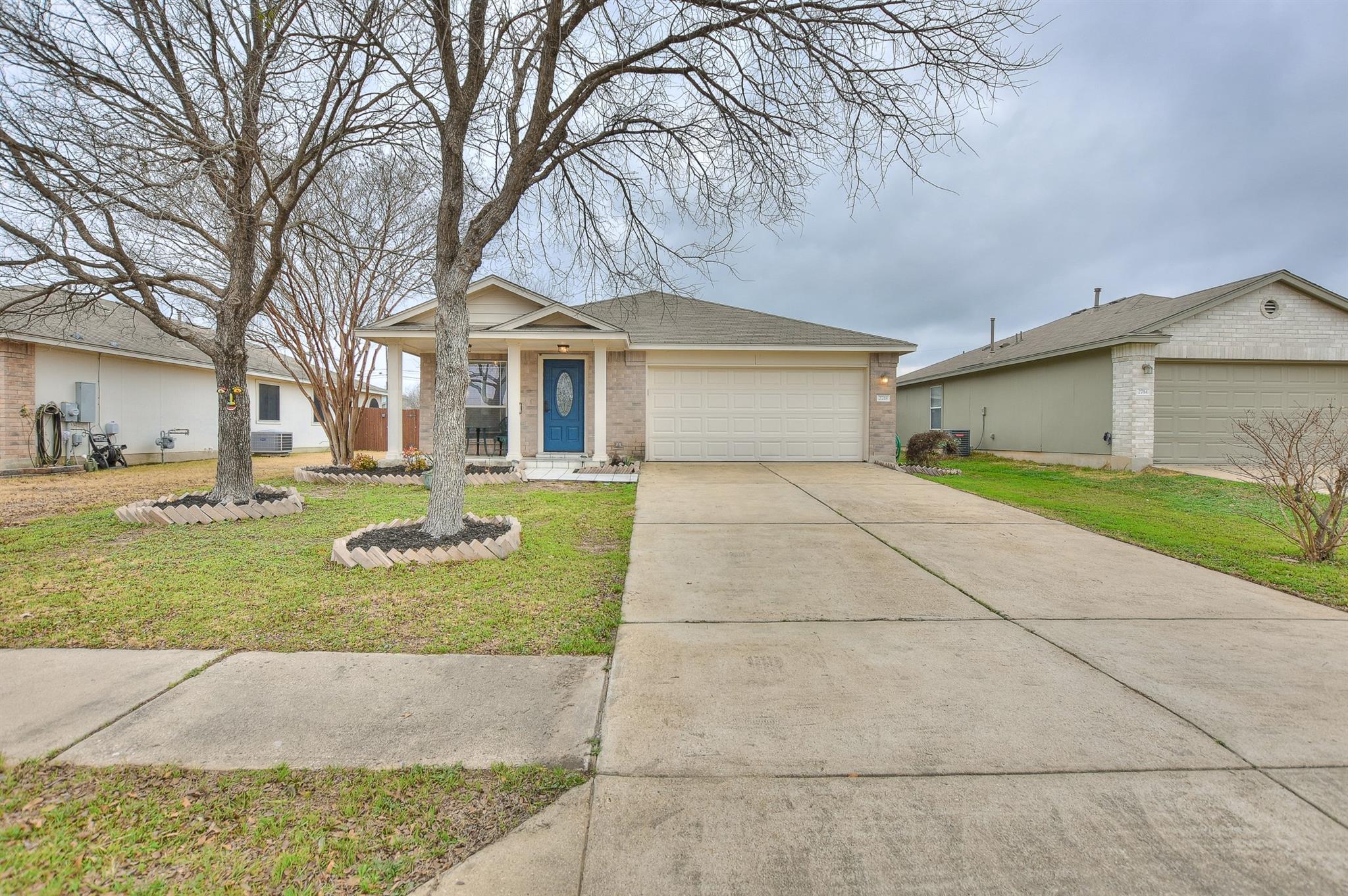 2718 Summerwalk Pl Property Photo 3