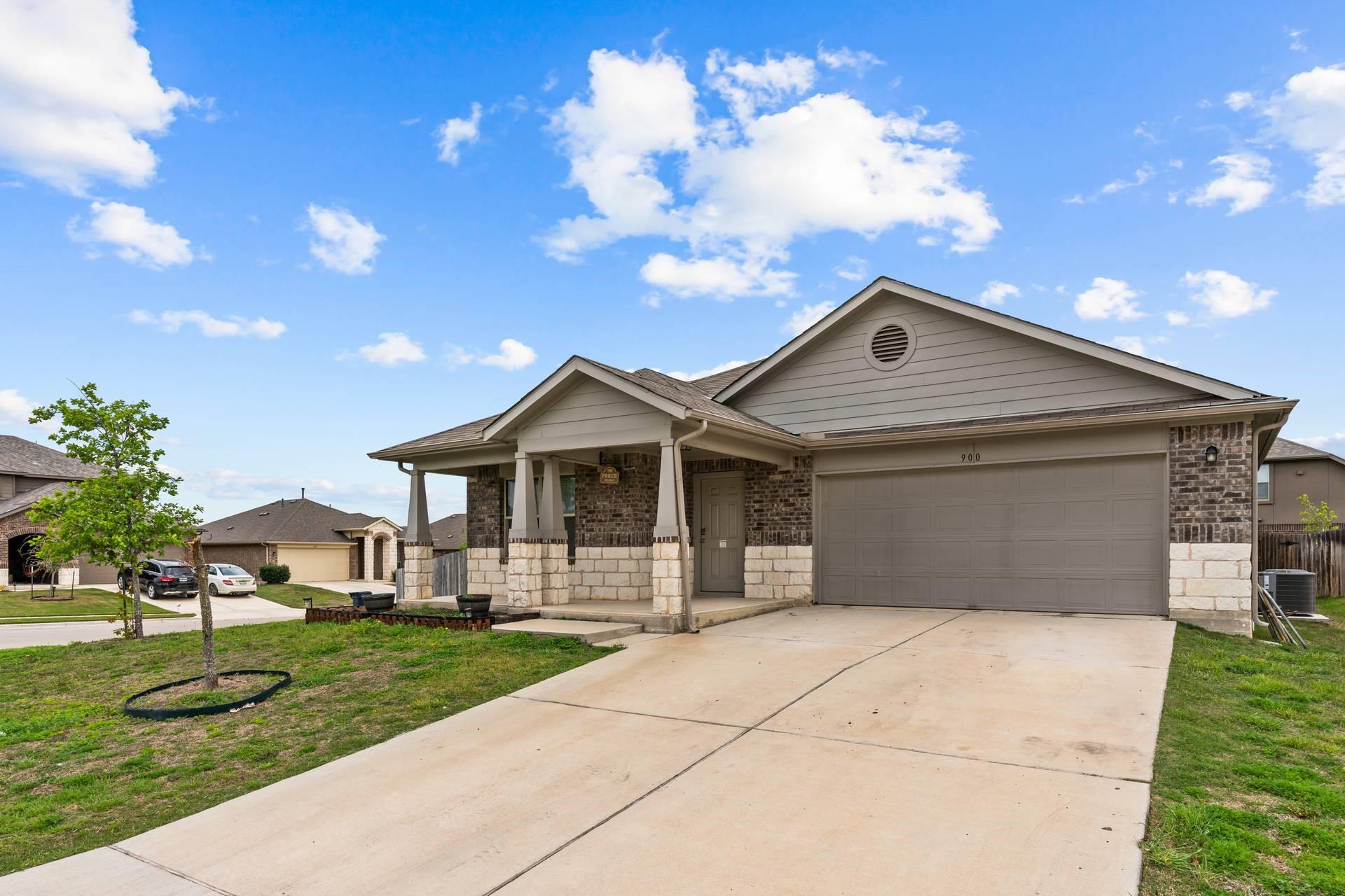 900 Canvasback Creek Dr Property Photo 1