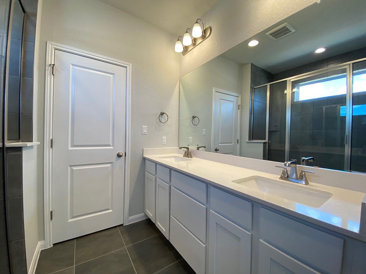 320 Creek Rd 303 Property Photo 16