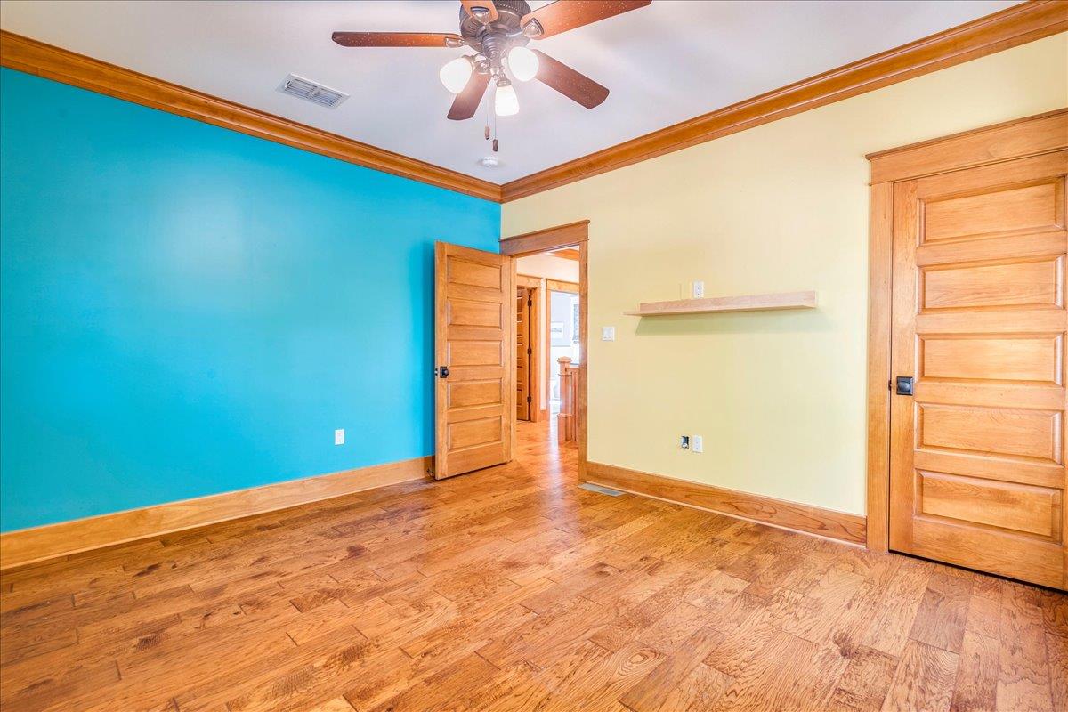 5001 Avenue H None Property Photo 26