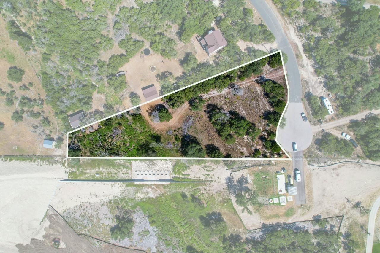1102 Debco Ln Property Photo 2