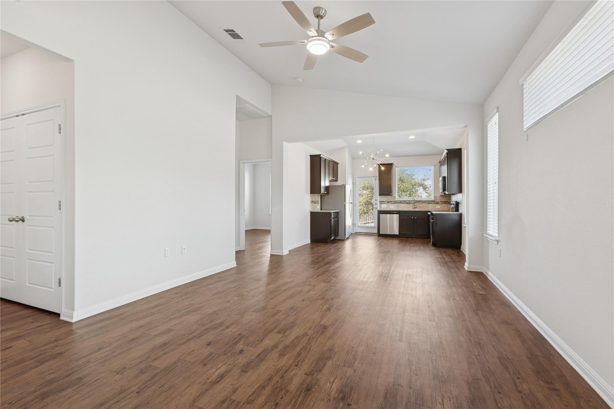 5804 Steep Cactus Trl #a Property Photo 2