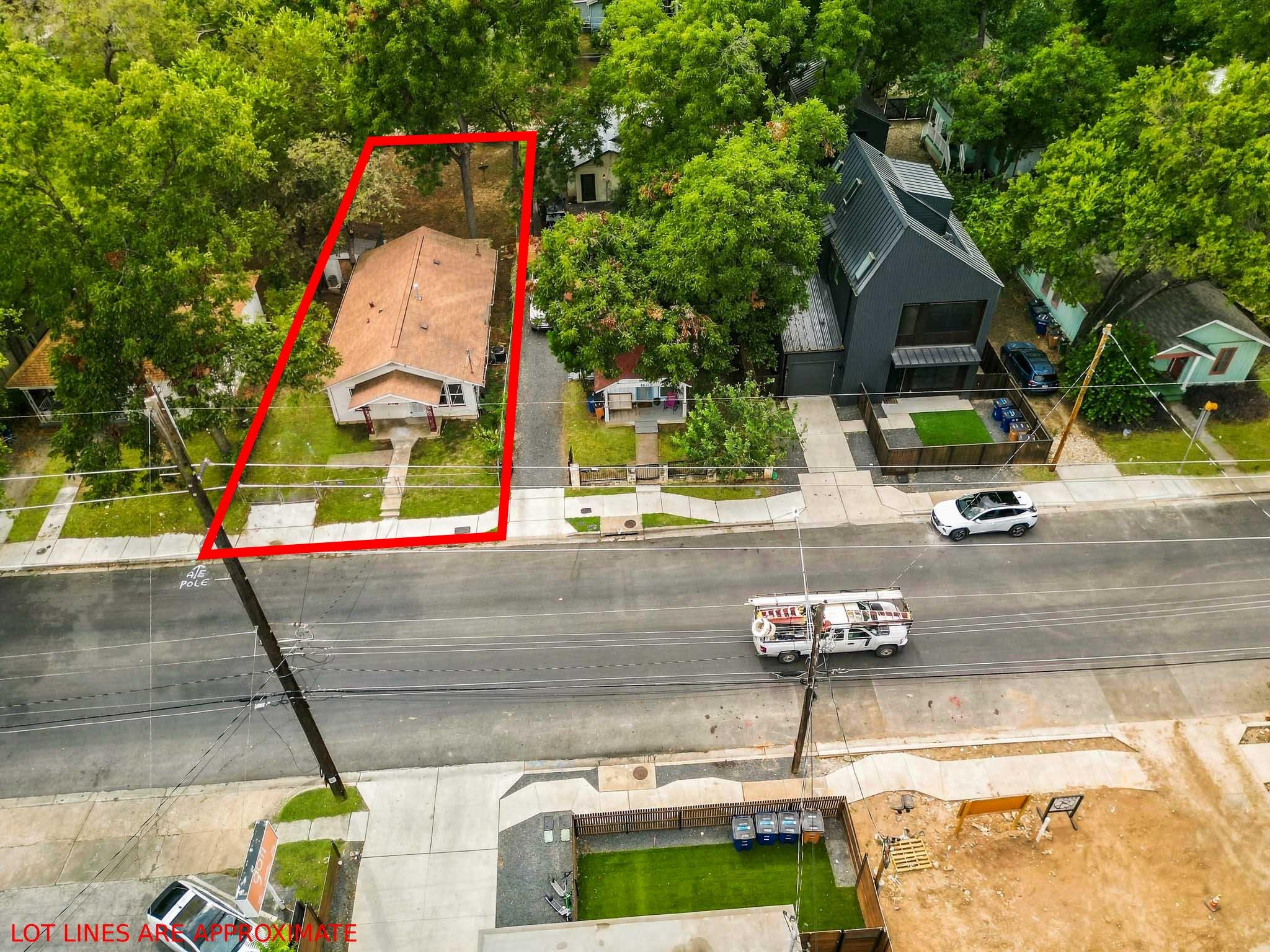 1507 1/2 Holly St Property Photo 1