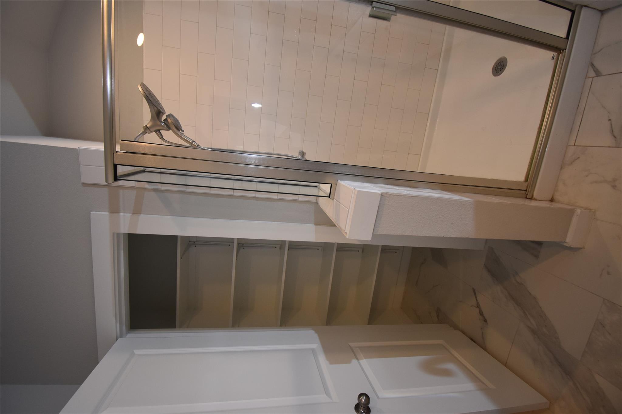 21209 Santa Carlo Ave Property Photo 6