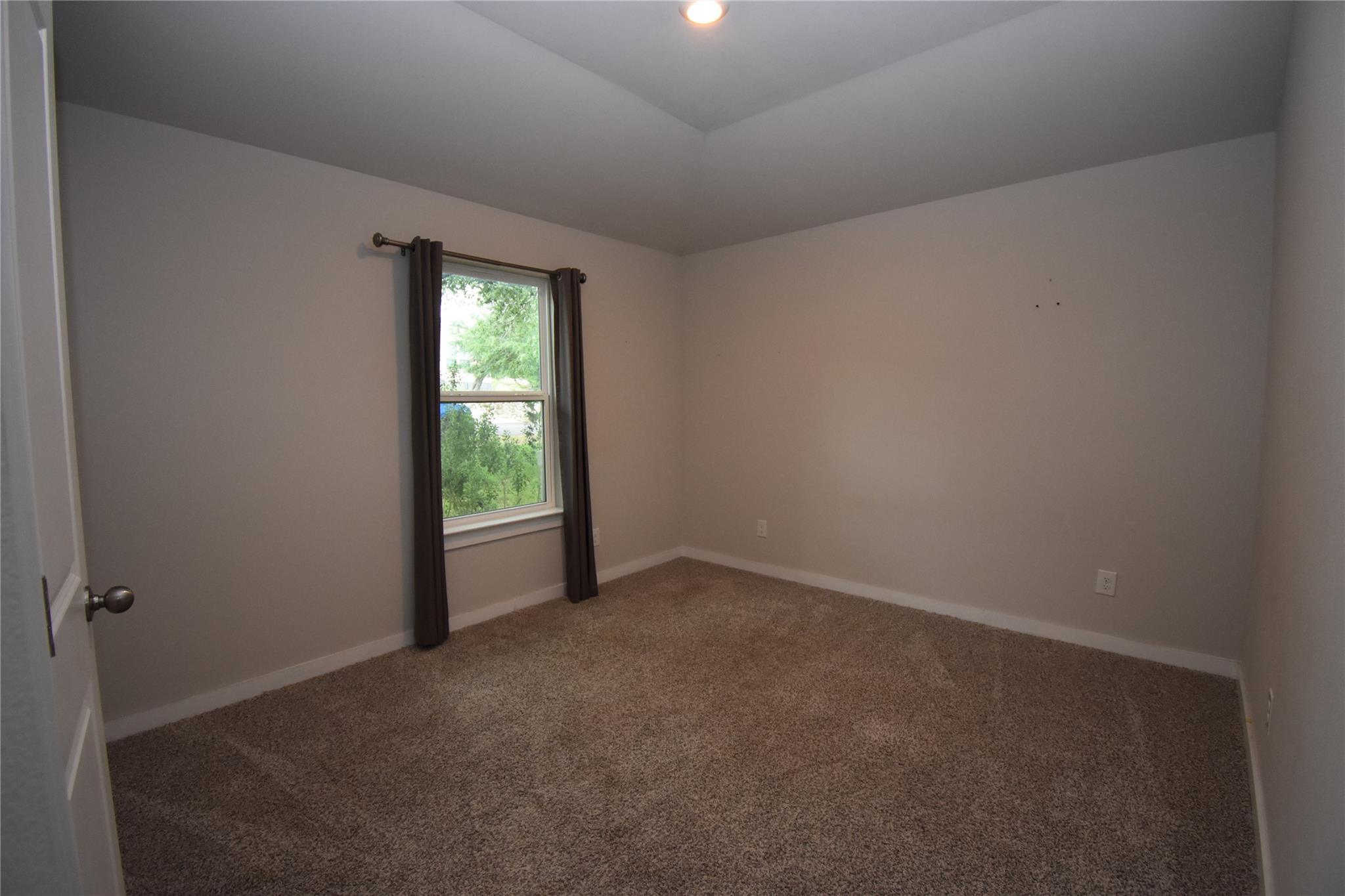 21209 Santa Carlo Ave Property Photo 8