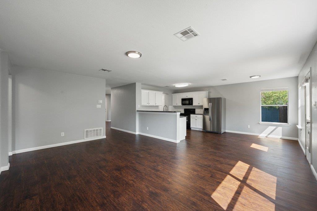 2100 Boyer Dr Property Photo 16