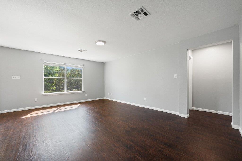 2100 Boyer Dr Property Photo 18