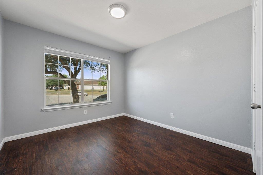 2100 Boyer Dr Property Photo 27