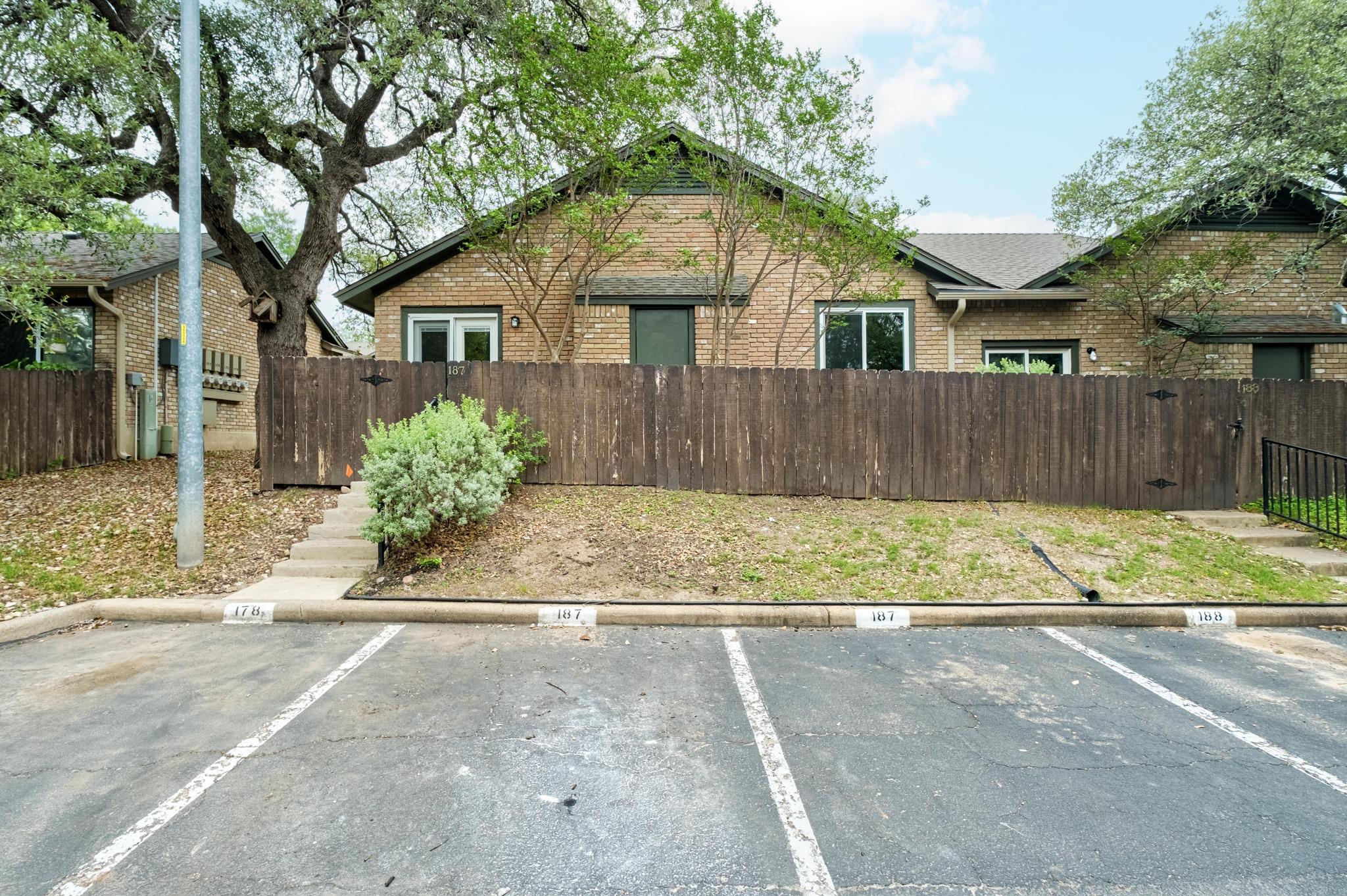 1015 E Yager Ln #187 Property Photo 25