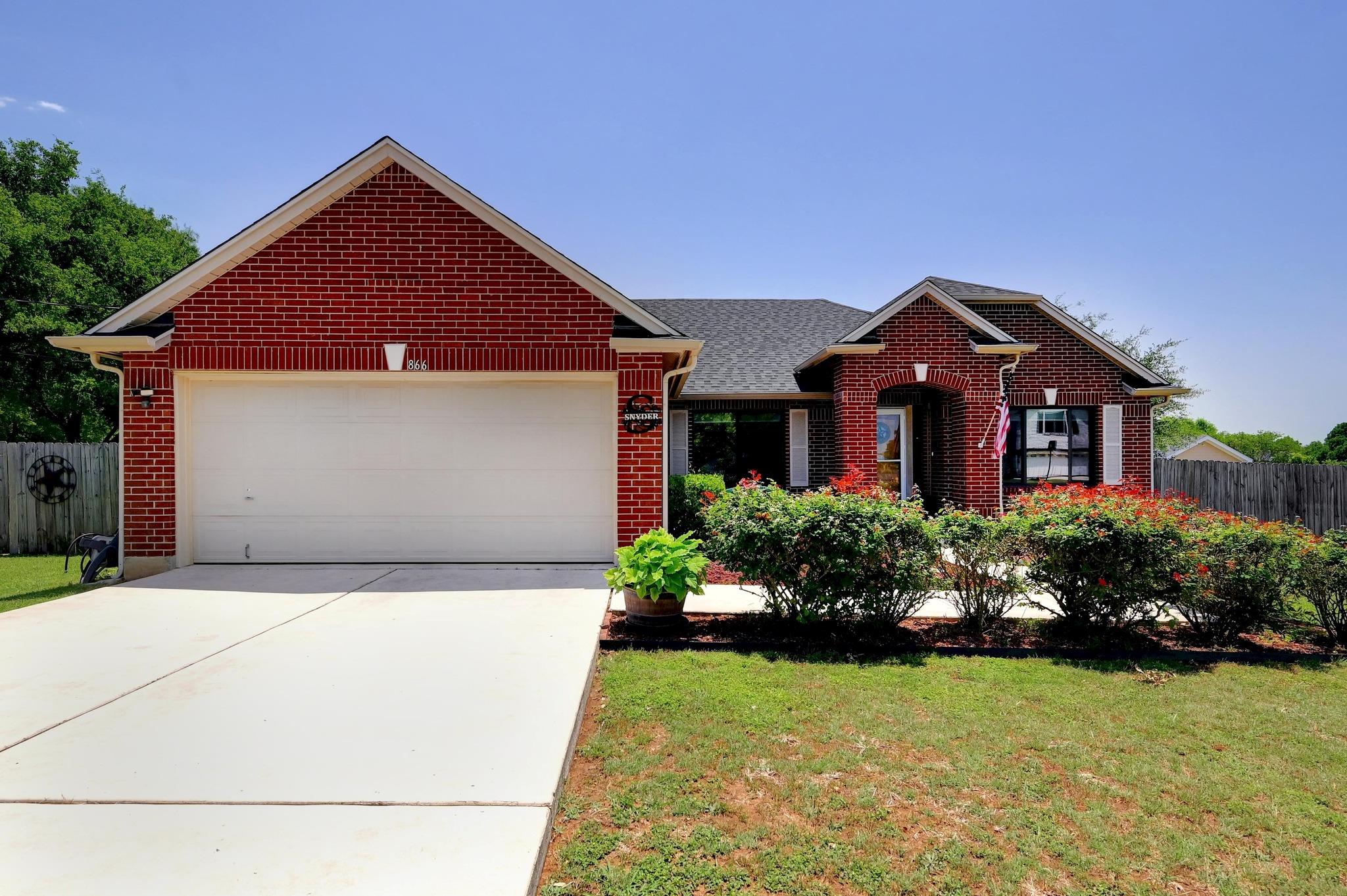866 Bella Vista Cir Property Photo 1