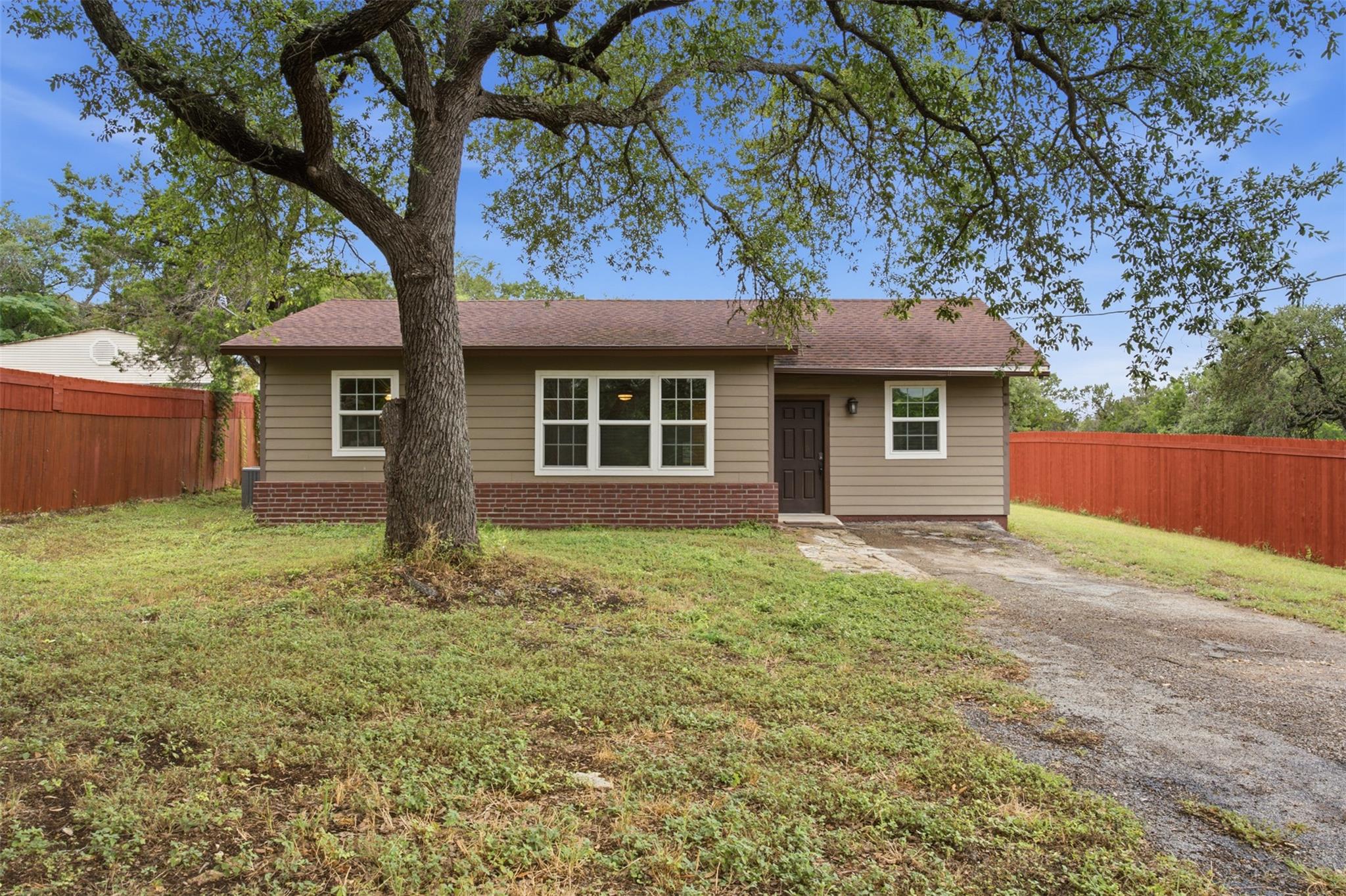 7606 Williamson Creek Dr Property Photo 2