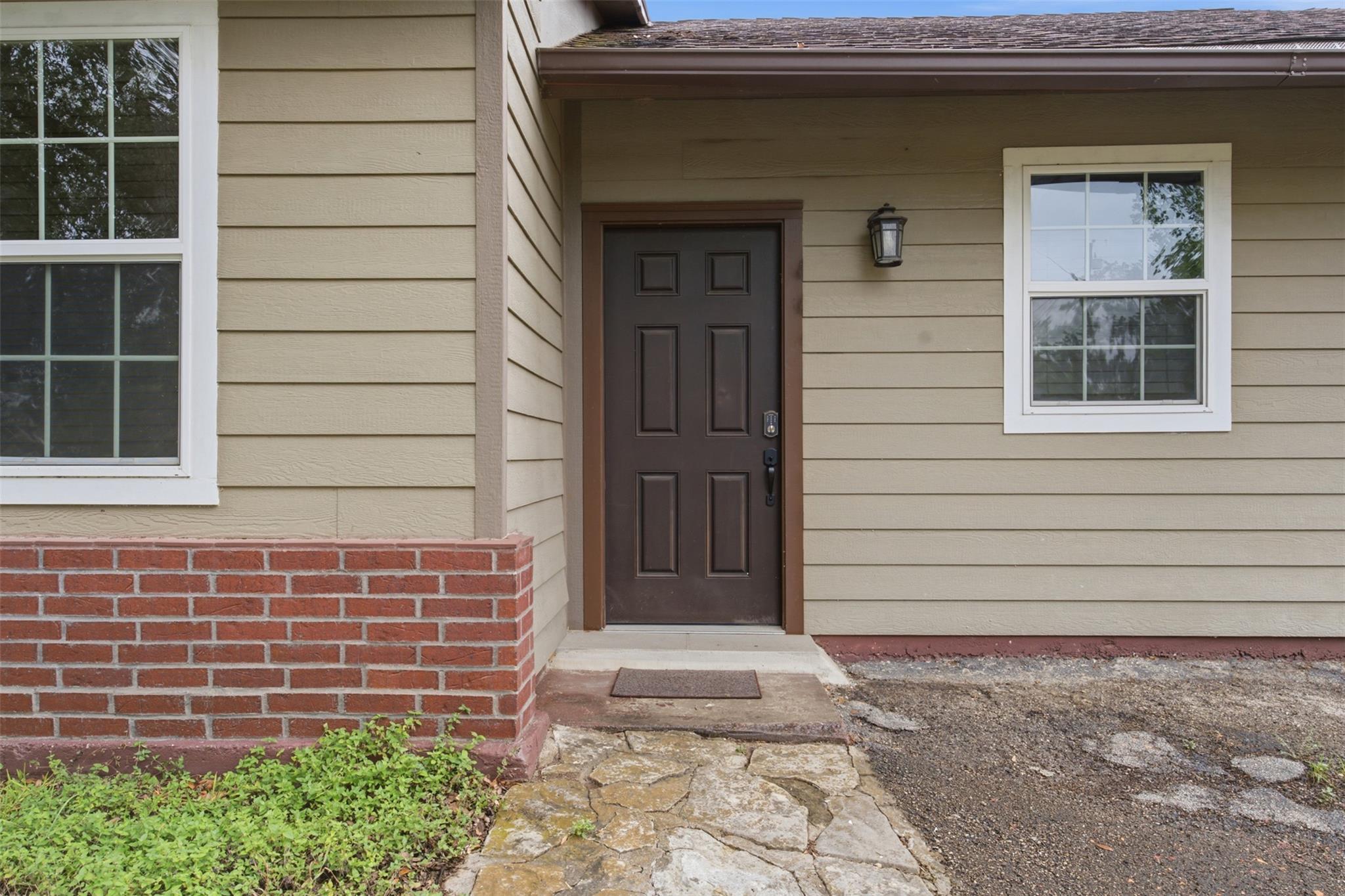 7606 Williamson Creek Dr Property Photo 3