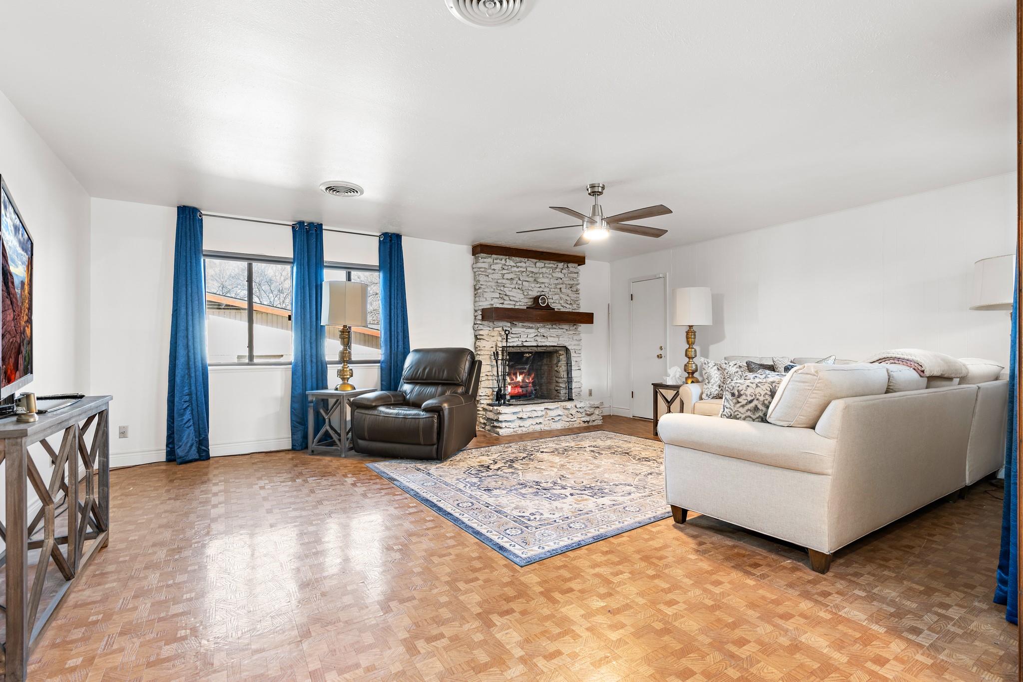 1506 Stephen St Property Photo 5