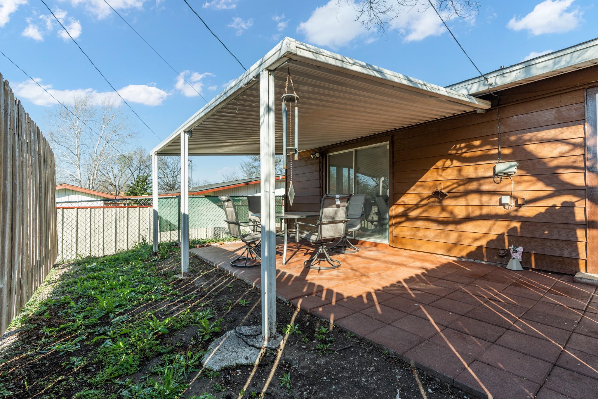 1506 Stephen St Property Photo 20