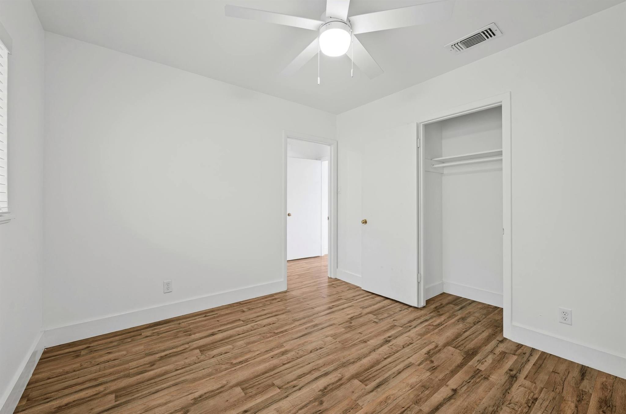 2401 Winsted Ln #9 Property Photo 18