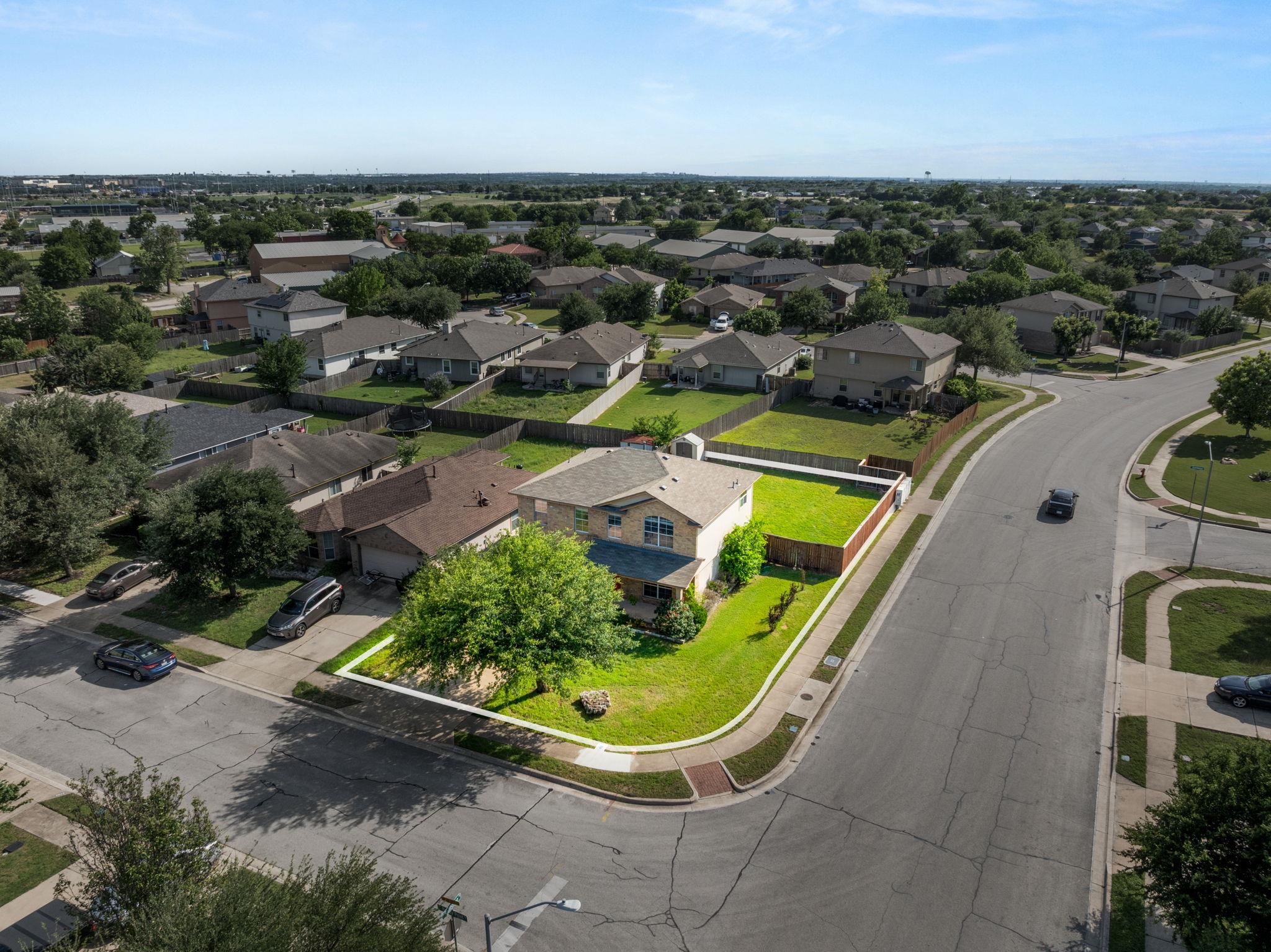 2700 Breezy Point Cv Property Photo 3